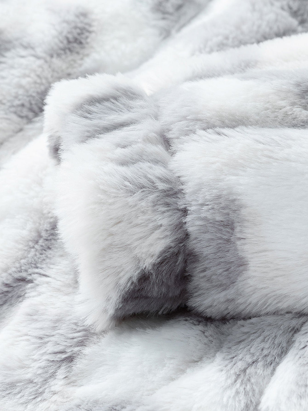 Faux fur coat with zipper closure