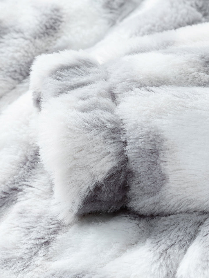 Faux fur coat with zipper closure