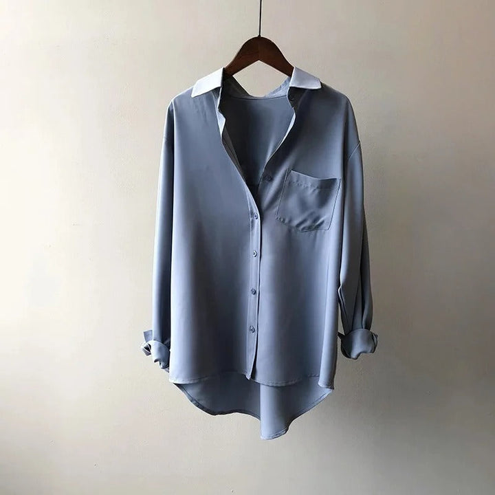 Riley – Silk Blouse with Fluid Elegance