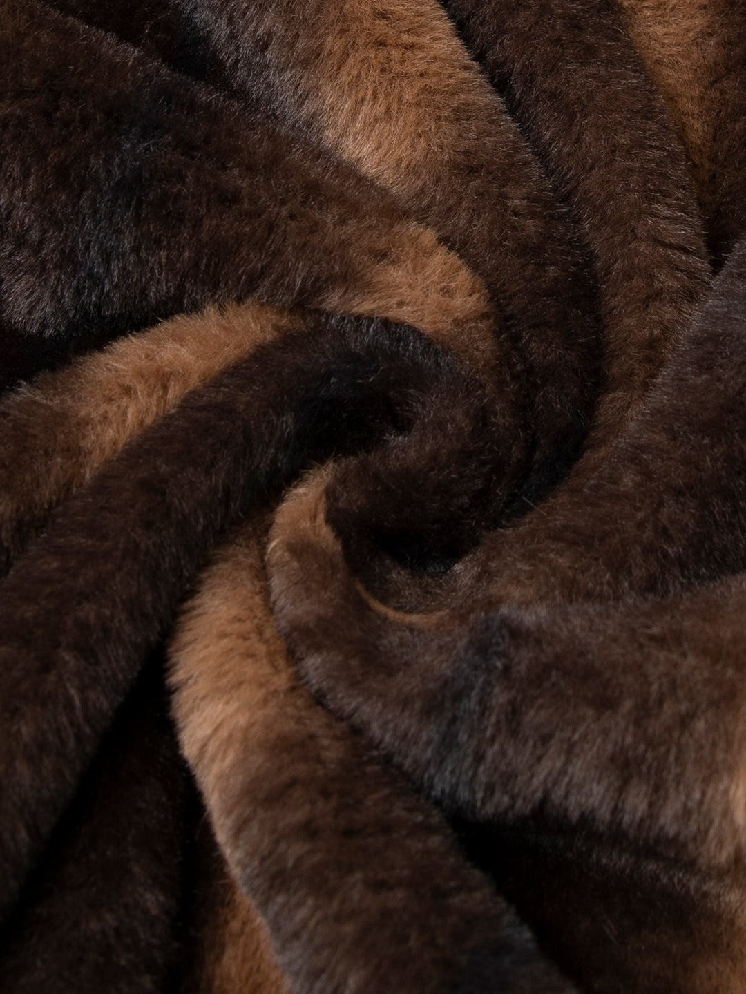 Faux fur coat with zipper