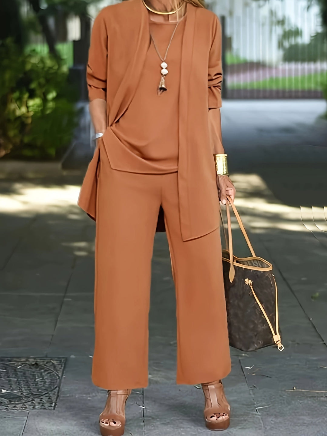 MELISSA – MODERN ELEGANCE THREE-PIECE SET