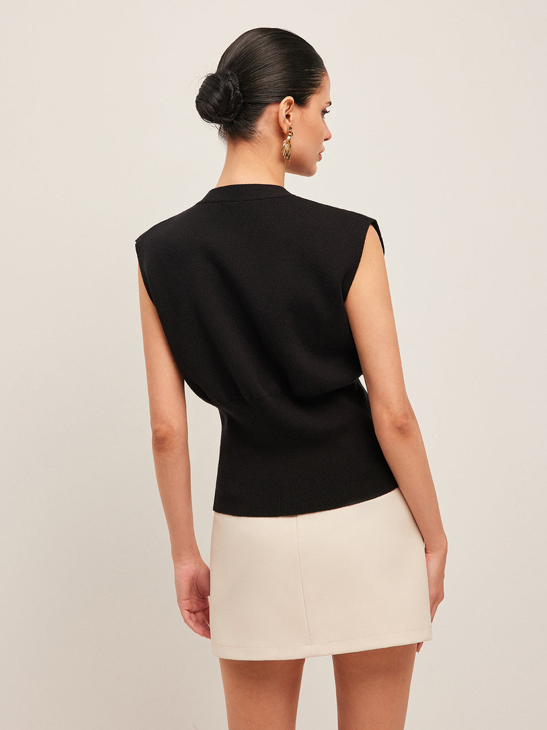 Isabelle l V-Neck Buttoned Detail Sweater Vest