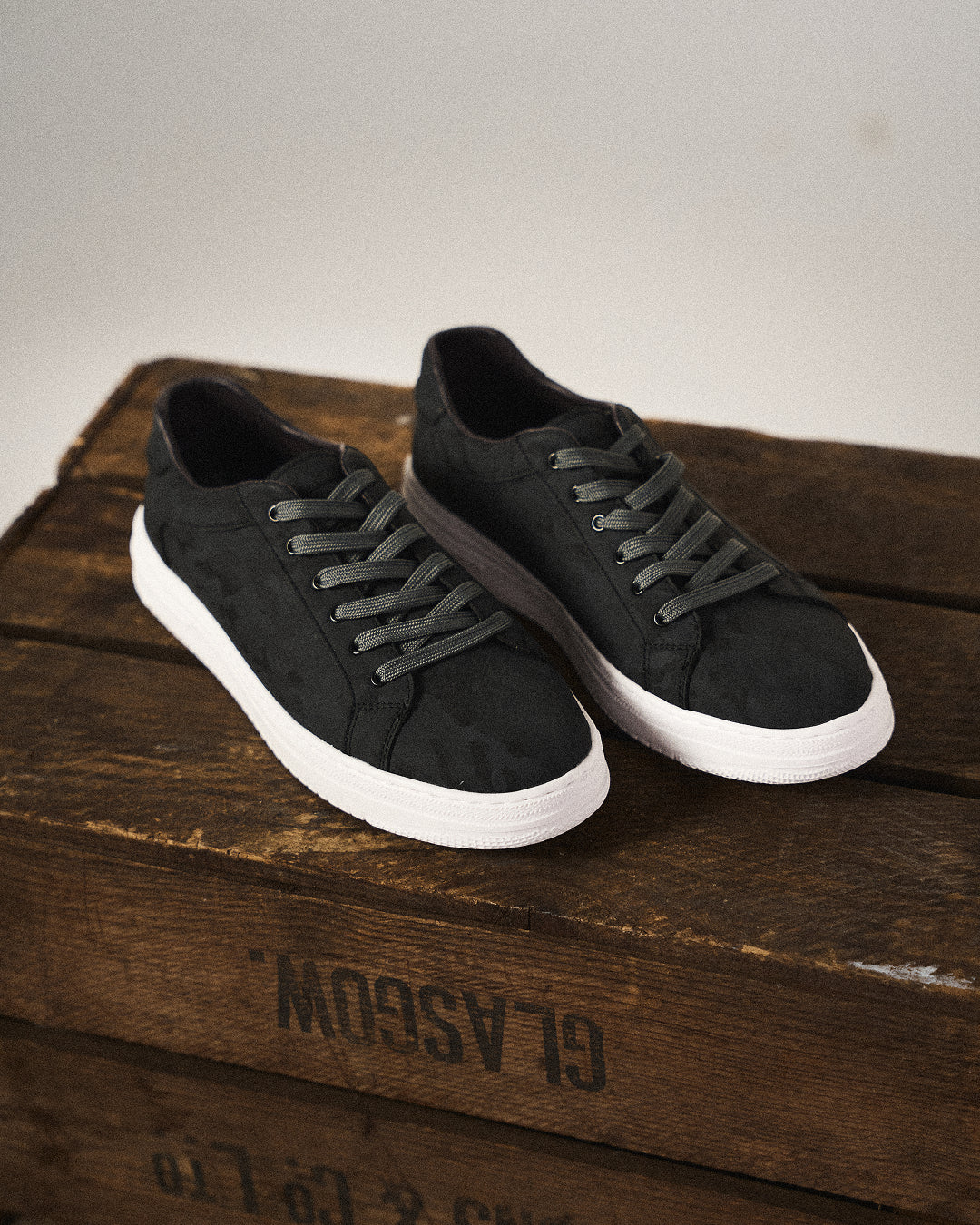 Belmont l  Classic Sneaker