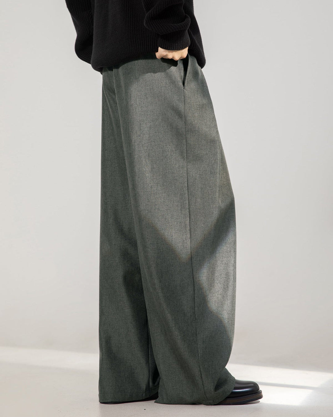 Modern Essential Wide-Leg Trouser
