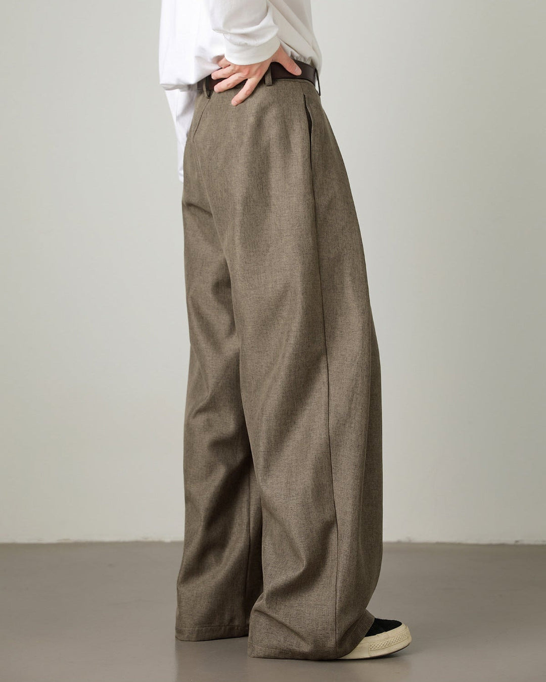 Modern Essential Wide-Leg Trouser