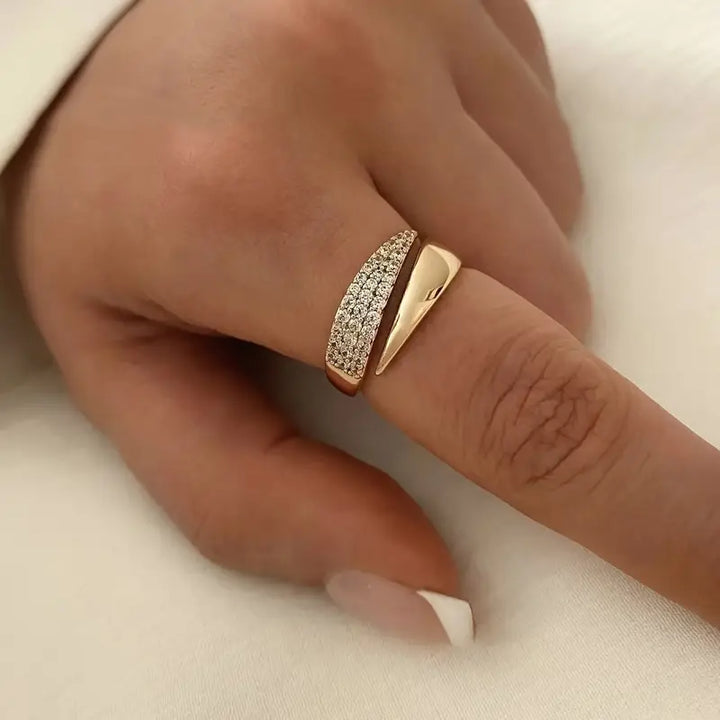 Elegante Gouden Ring met Sprankelende Stenen (1+1 GRATIS)