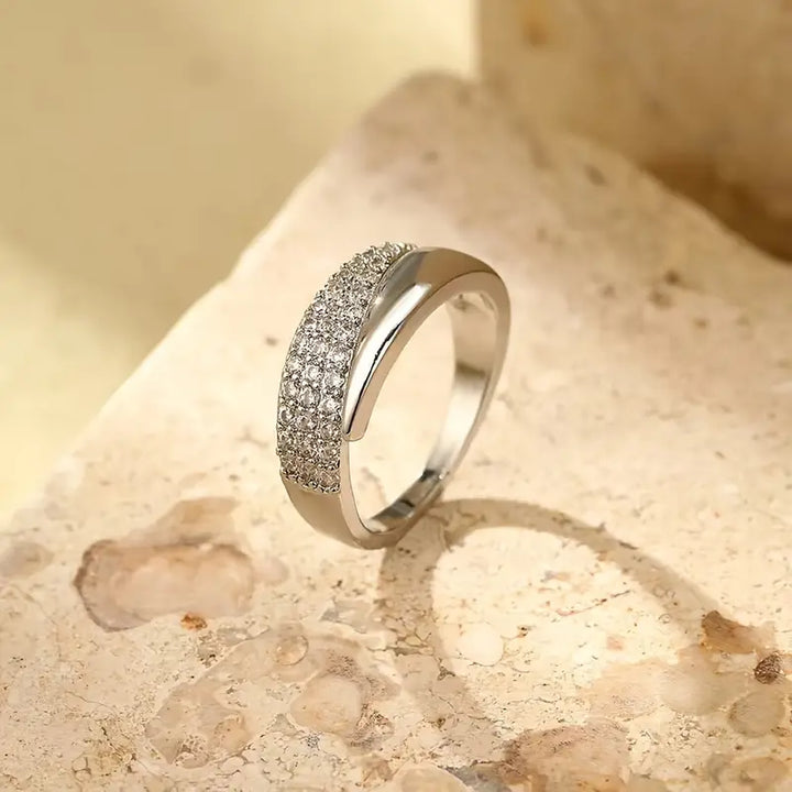 Elegante Gouden Ring met Sprankelende Stenen (1+1 GRATIS)