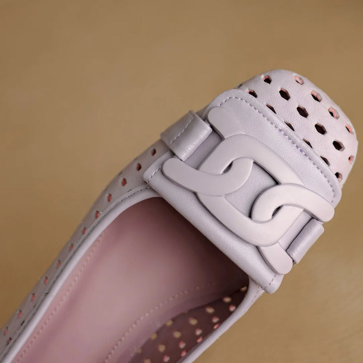 Dames zomer instapschoenen van schapenvacht met vierkante neus en metalen gesp, elegante damessandalen in OL-stijl met een middelhoge hak van 4 cm.