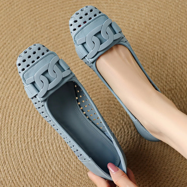 Dames zomer instapschoenen van schapenvacht met vierkante neus en metalen gesp, elegante damessandalen in OL-stijl met een middelhoge hak van 4 cm.