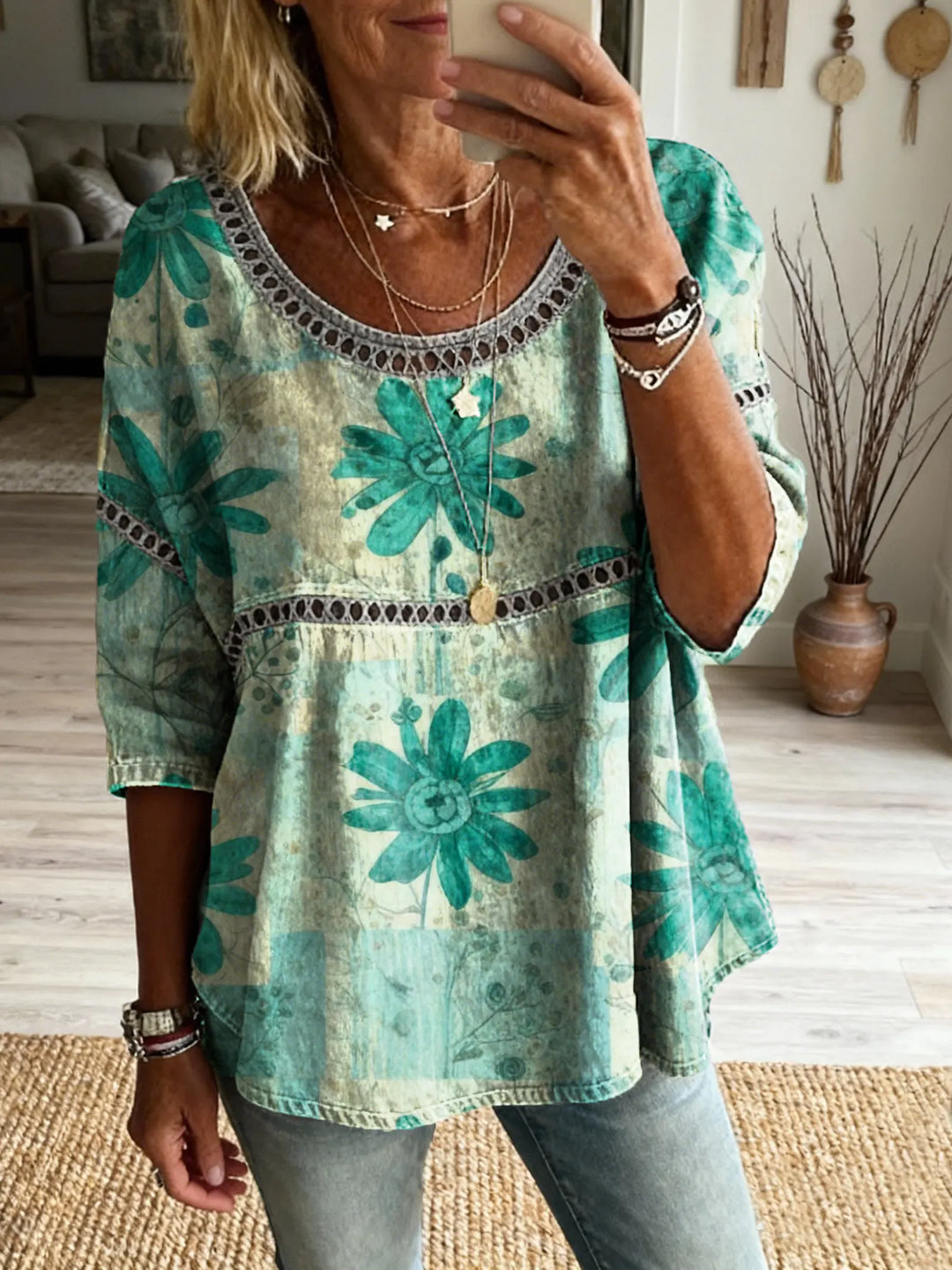 Boheemse top met bloemenuitsparingen en vintage hippiestijl              WORD LID VAN DE FREE SPIRIT-FAMILIEWELKOM BIJ THE VIBEJE BENT AL BINNEN