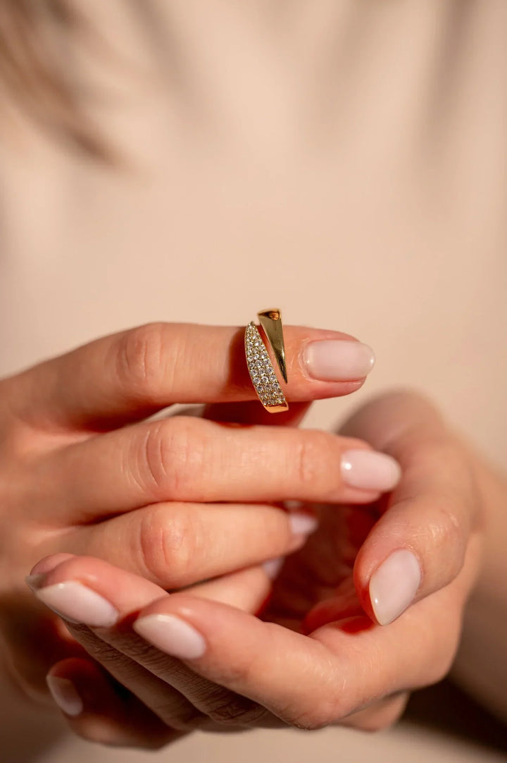 Elegante Gouden Ring met Sprankelende Stenen (1+1 GRATIS)