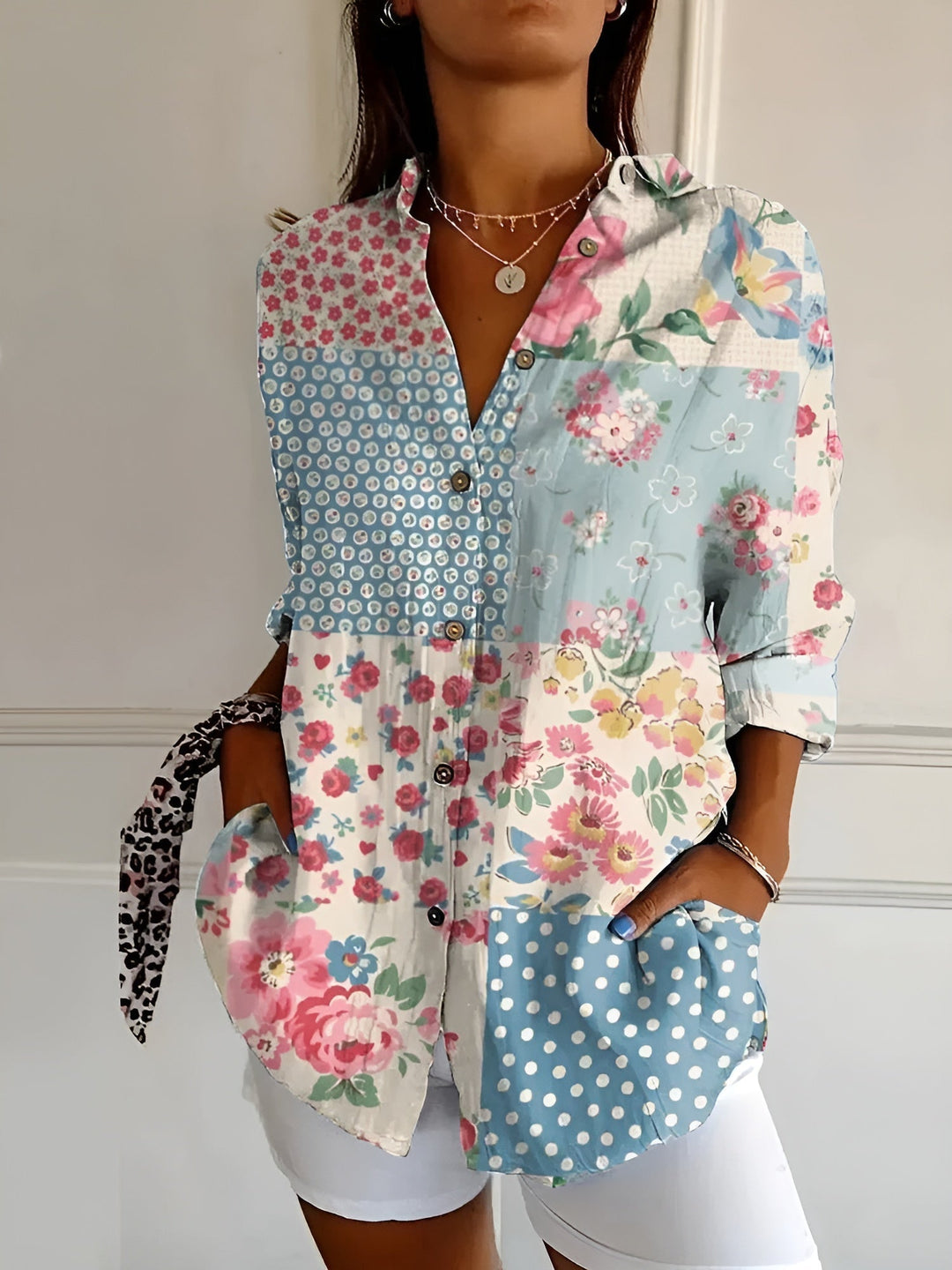 Noelle - Feminine Summer Blouse